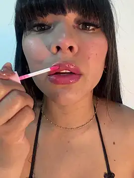 Snapshot of BrendaCrean chatting on January 31, 2025, 11:35 am BrendaCrean online show from January 31, 2025, 11:35 am