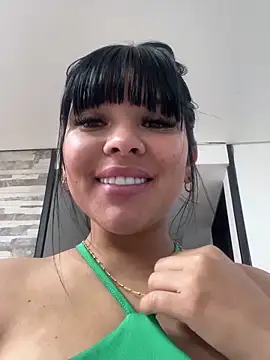 Snapshot of BrendaCrean chatting on February 12, 2025, 5:48 pm BrendaCrean online show from February 12, 2025, 5:48 pm