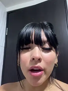 Snapshot of BrendaCrean chatting on March 5, 2025, 11:38 am BrendaCrean online show from March 5, 2025, 11:38 am