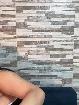 Snapshot of BrendaCrean chatting on March 13, 2025, 12:13 pm BrendaCrean online show from March 13, 2025, 12:13 pm