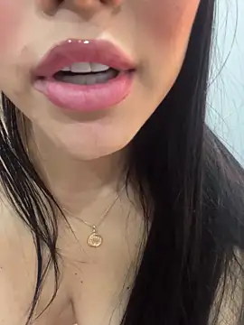 Snapshot of BrendaCrean chatting on September 12, 2025, 12:49 pm BrendaCrean online show from September 12, 2025, 12:49 pm