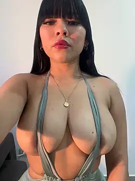 Snapshot of BrendaCrean chatting on November 12, 2025, 11:54 am BrendaCrean online show from November 12, 2025, 11:54 am