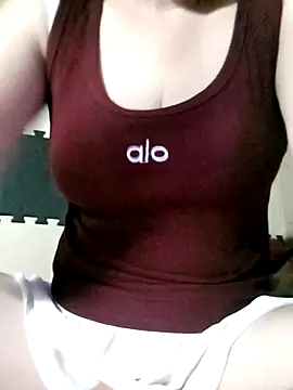 Surrilove online show from September 24, 2025, 4:10 pm