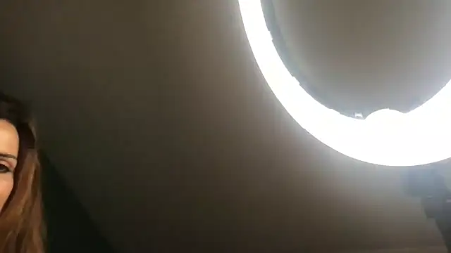 AmyStone   online show from September 23, 2025, 9:18 pm