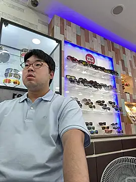 Snapshot of gayfucuxuc chatting on September 24, 2025, 4:49 am gayfucuxuc online show from September 24, 2025, 4:49 am