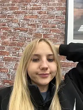 Snapshot of Sky_Cutie chatting on September 29, 2025, 4:50 am Sky Cutie online show from September 29, 2025, 4:50 am