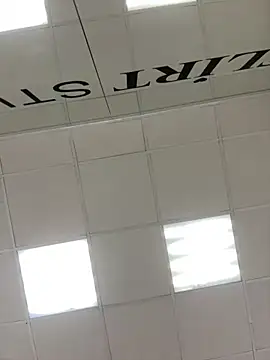 Snapshot of Sky_Cutie chatting on October 6, 2025, 4:54 am Sky Cutie online show from October 6, 2025, 4:54 am