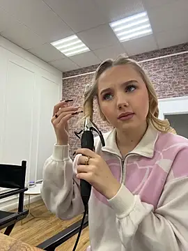 Sky Cutie online show from January 6, 2026, 4:49 am