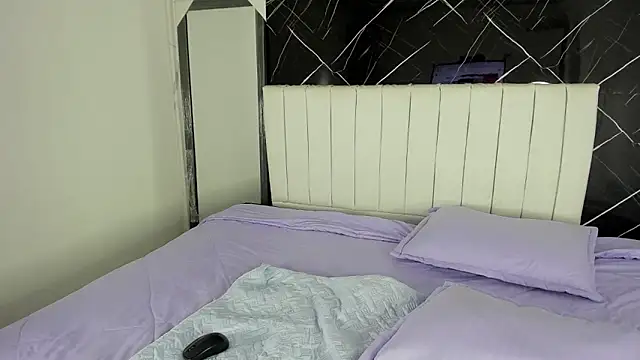 shirley hott online show from October 7, 2025, 2:25 pm