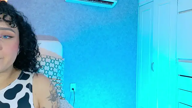 Tracielowe w online show from October 8, 2025, 3:26 am