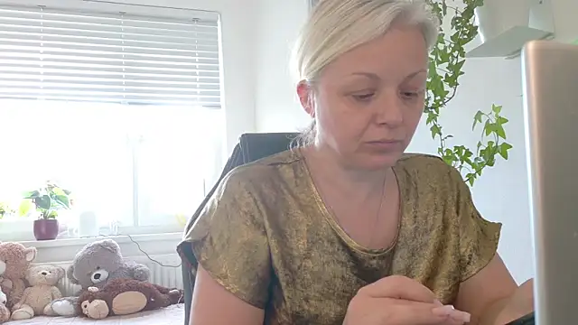 Linsy Kim online show from March 2, 2026, 2:57 pm