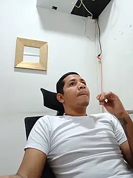 JoaoSalgado online show from June 11, 2026, 4:32 am