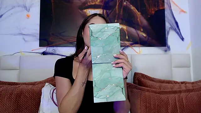 NicoletBlossom online show from October 29, 2025, 12:07 pm