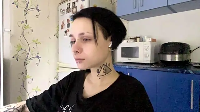 CandaceBlaze online show from October 3, 2025, 8:39 pm