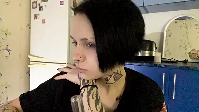 CandaceBlaze online show from November 15, 2025, 8:27 pm