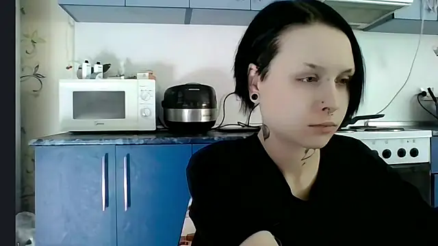 CandaceBlaze online show from November 16, 2025, 8:58 pm