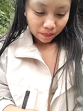 venu00 online show from November 21, 2025, 3:05 am