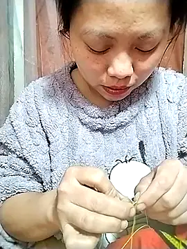 venu00 online show from March 15, 2026, 4:18 am