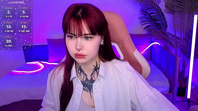 Morana Batt online show from November 18, 2025, 2:06 am