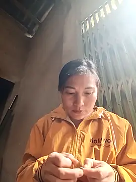 YAYAA-502 online show from November 20, 2025, 3:18 am