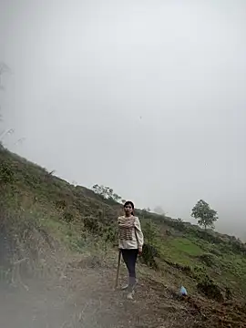 Ngoc-bbi online show from April 1, 2026, 1:50 am