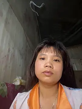 Ngoc-bbi online show from April 6, 2026, 11:05 pm