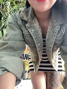 Snapshot of Clara8899 chatting on October 15, 2025, 12:55 am Clara8899 online show from October 15, 2025, 12:55 am