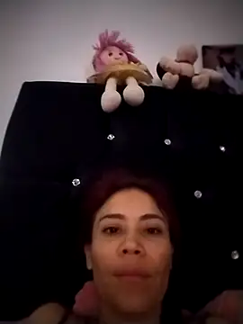 dulcelatin21 online show from November 29, 2025, 7:17 pm