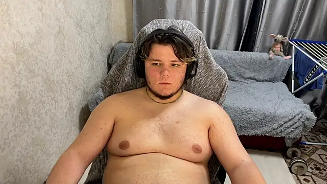 Snapshot of desiredude9 chatting on September 12, 2025, 6:41 pm desiredude9 online show from September 12, 2025, 6:41 pm