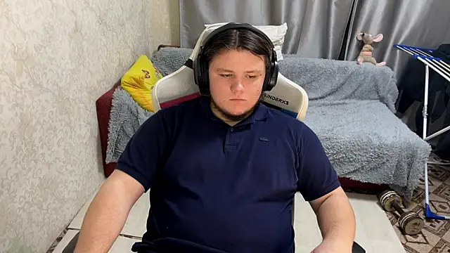 Snapshot of desiredude9 chatting on September 30, 2025, 6:24 pm desiredude9 online show from September 30, 2025, 6:24 pm