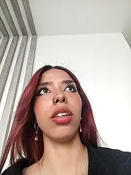 AteneaGreyy online show from September 11, 2025, 1:11 pm