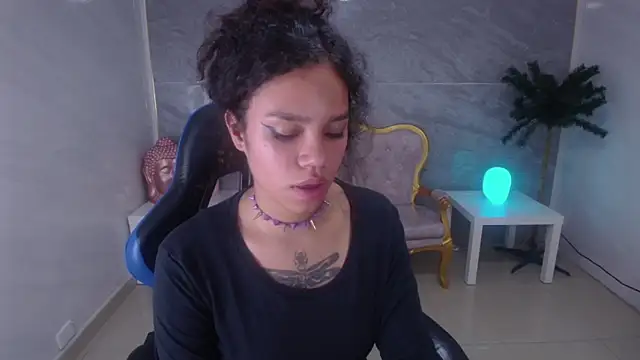 Canela s1 online show from September 18, 2025, 1:40 am