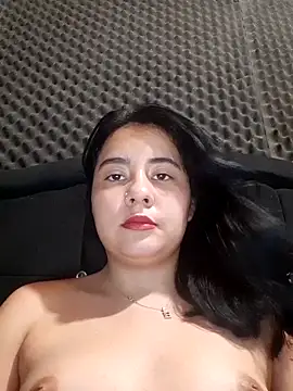 Snapshot of Yuli-27 chatting on September 19, 2025, 12:56 am Yuli-27 online show from September 19, 2025, 12:56 am