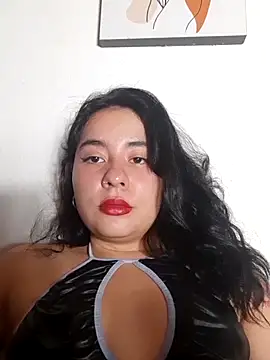 Snapshot of Yuli-27 chatting on November 2, 2025, 2:03 am Yuli-27 online show from November 2, 2025, 2:03 am