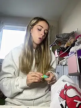 Angelloverxo online show from December 22, 2025, 3:09 pm