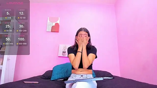 Georgina Ferri  online show from October 10, 2025, 5:12 pm