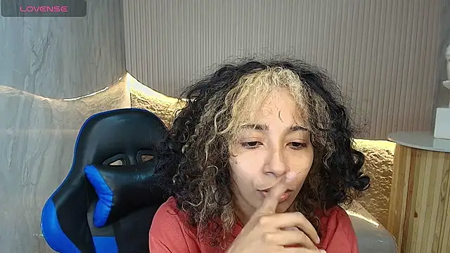 Snapshot of Agnis_ink_r chatting on November 8, 2025, 1:22 pm Agnis ink r online show from November 8, 2025, 1:22 pm