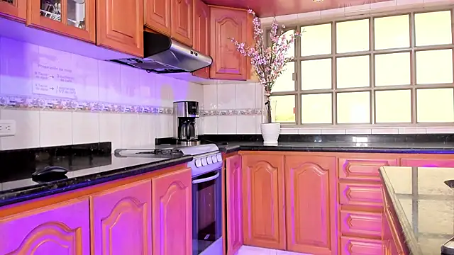 celeste contreras online show from November 19, 2025, 12:05 pm