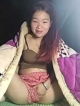 lylylove online show from November 27, 2025, 8:33 pm