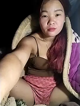 lylylove online show from December 17, 2025, 8:48 pm