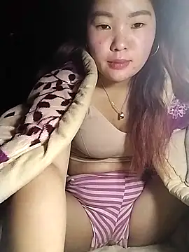 lylylove online show from February 11, 2026, 1:10 am