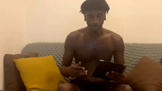 Snapshot of JuicyBlackD83 chatting on November 12, 2025, 2:06 pm JuicyBlackD83 online show from November 12, 2025, 2:06 pm