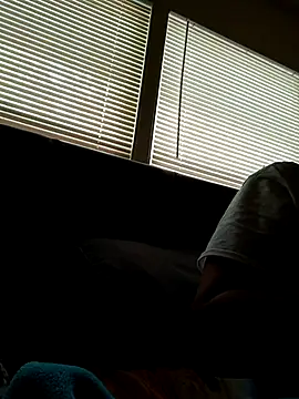 NenaMami74 online show from October 28, 2025, 4:20 pm