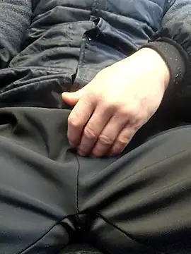 anggllaaa online show from December 15, 2025, 2:27 am