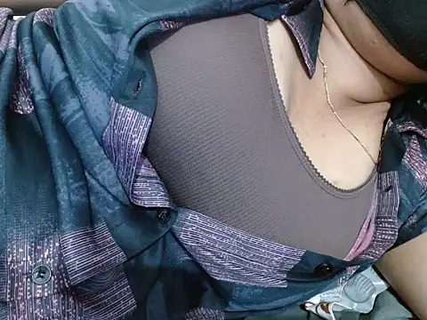 Snapshot of Vaani_Singha chatting on September 14, 2025, 5:39 am Vaani Singha online show from September 14, 2025, 5:39 am