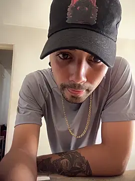 Snapshot of Deymon0777 chatting on February 26, 2026, 4:50 pm Deymon0777 online show from February 26, 2026, 4:50 pm