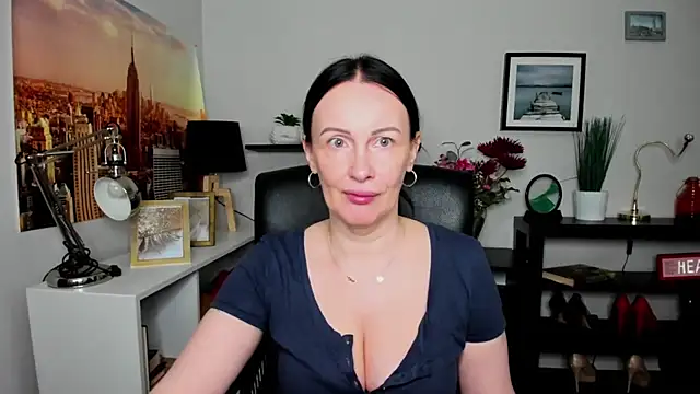 Velvet Jasmine online show from September 17, 2025, 5:31 am