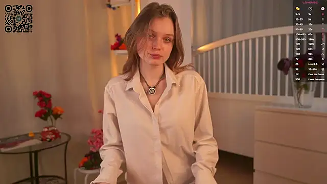 Snapshot of MandaReh chatting on September 13, 2025, 4:07 pm MandaReh online show from September 13, 2025, 4:07 pm