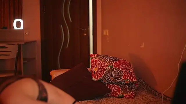 Liltightbabe online show from April 14, 2026, 4:35 pm