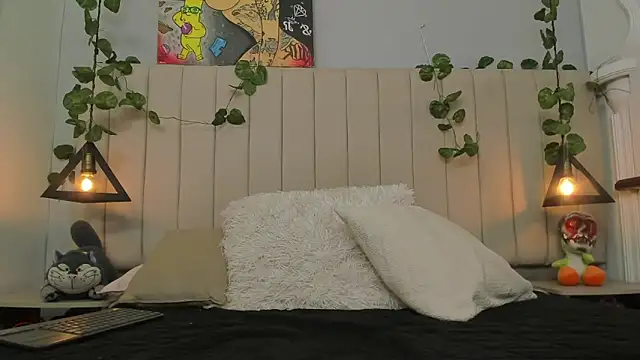 CandyGomez online show from February 3, 2026, 7:24 am